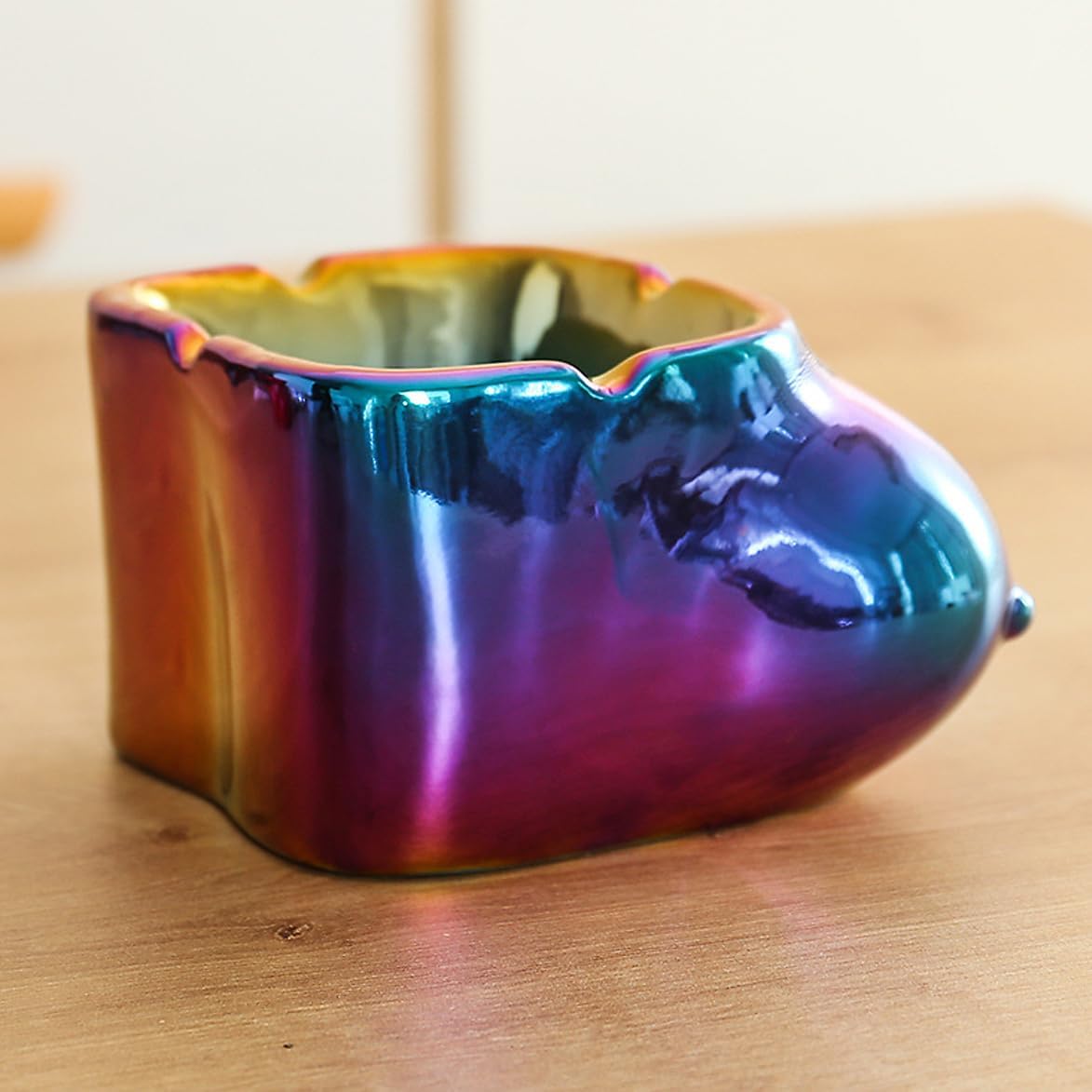 Funny Boob Ashtray Ceramic Decor 7x10x11cm