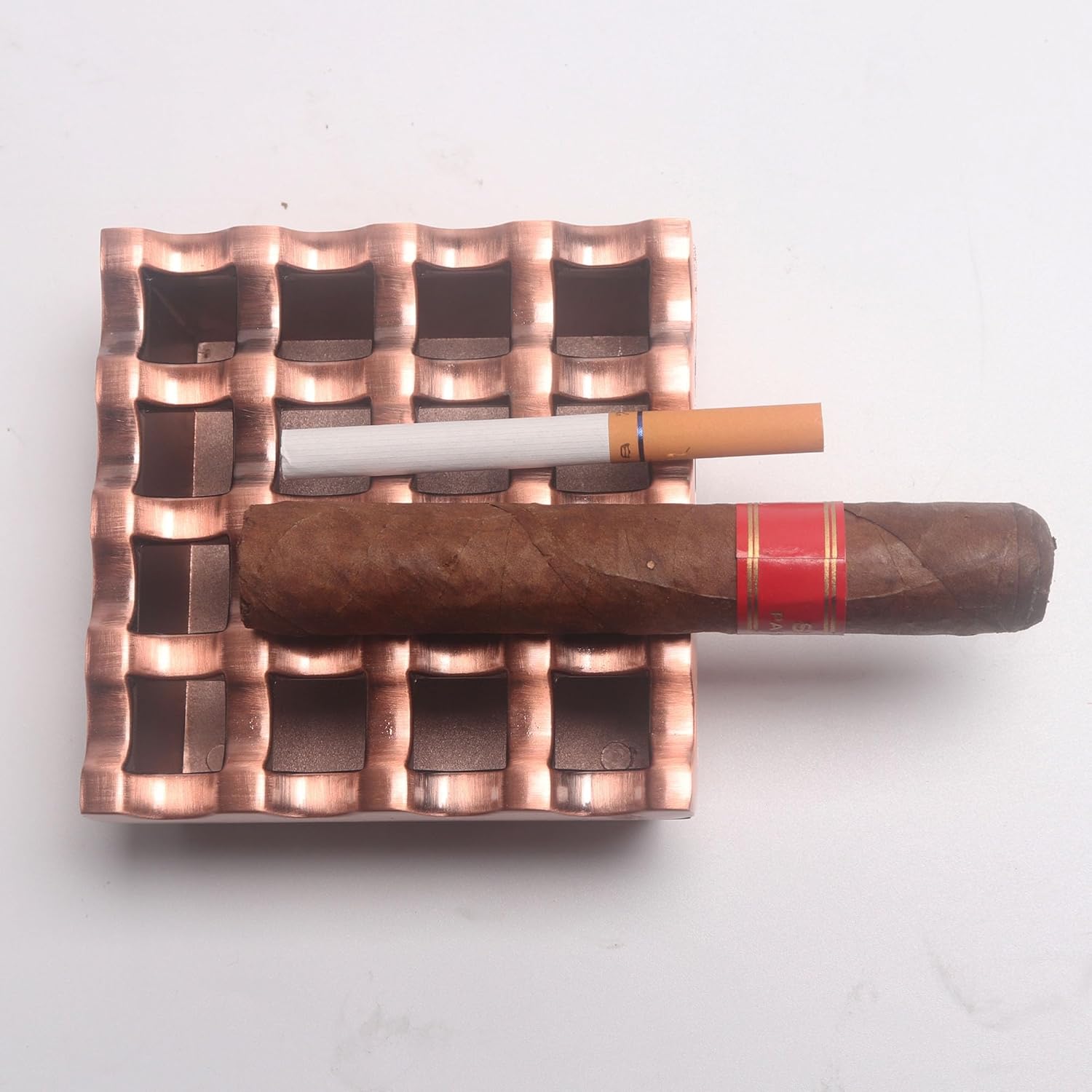 NIWONS Metal Ashtray Windproof for Home Hotel Garden and Desktop Use