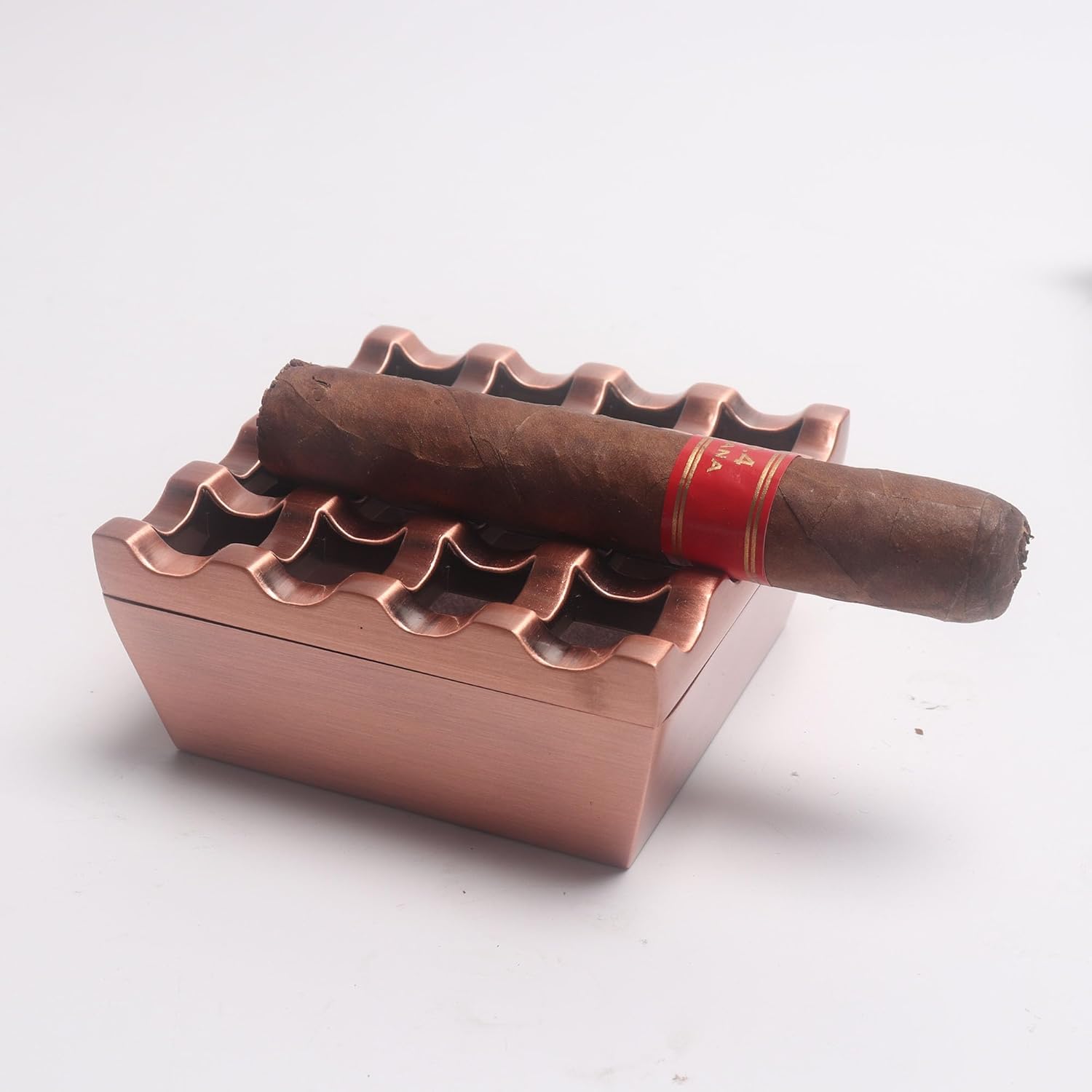 NIWONS Metal Ashtray Windproof for Home Hotel Garden and Desktop Use