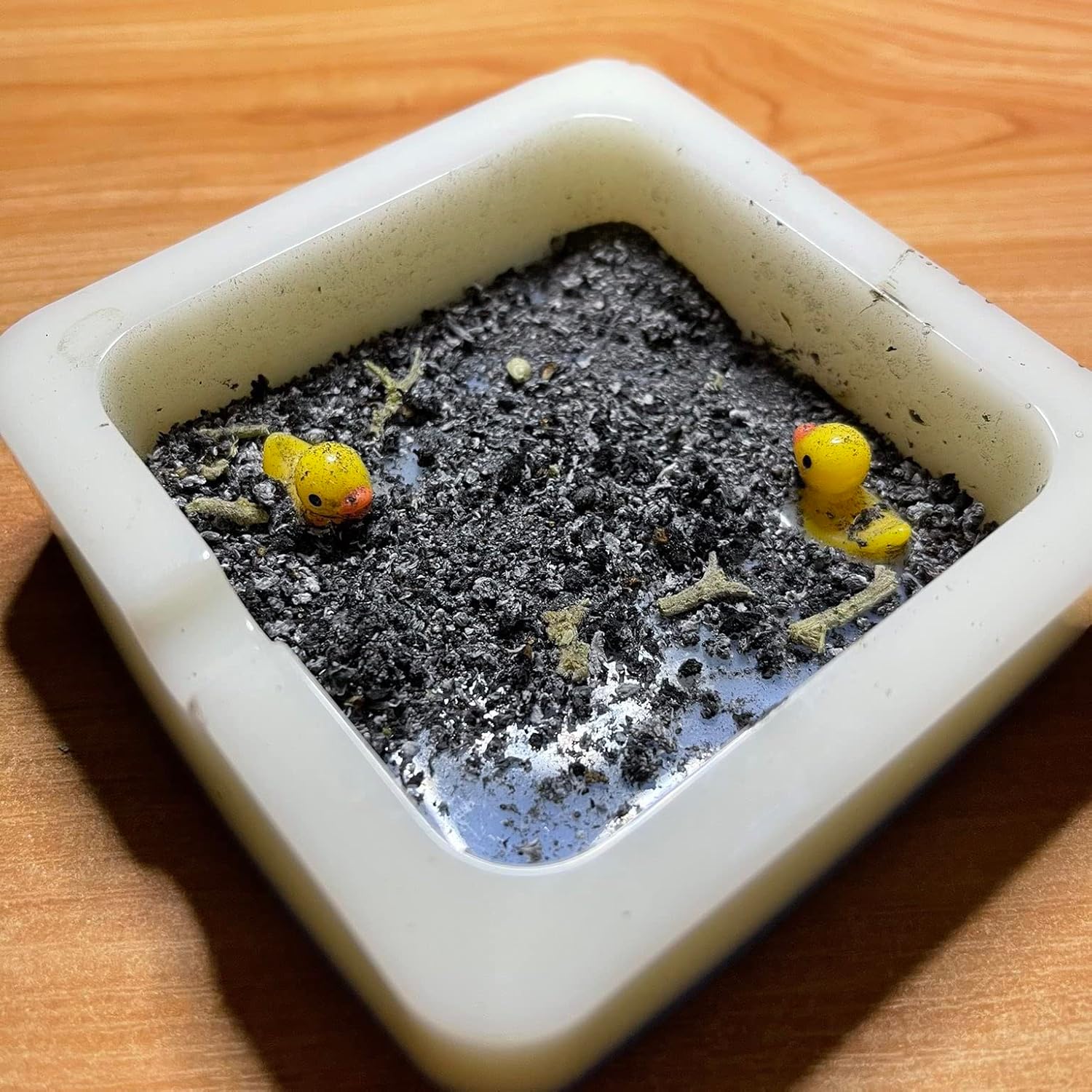 Handmade Resin Duck Ashtray with Four Holes
